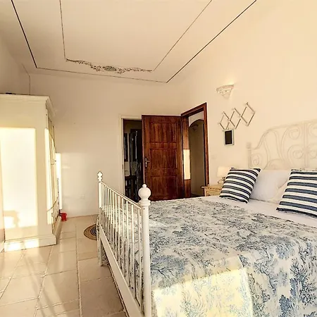 Sea View Pool With Garden 2km From Sand Torre Pali